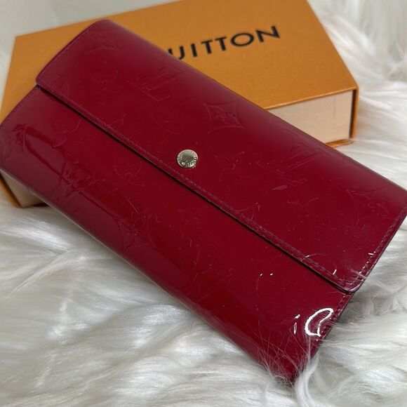 COPY - 💯Authentic Louis Vuitton Vernis Monogram Wallet 🍀 - Picture 8 of 13